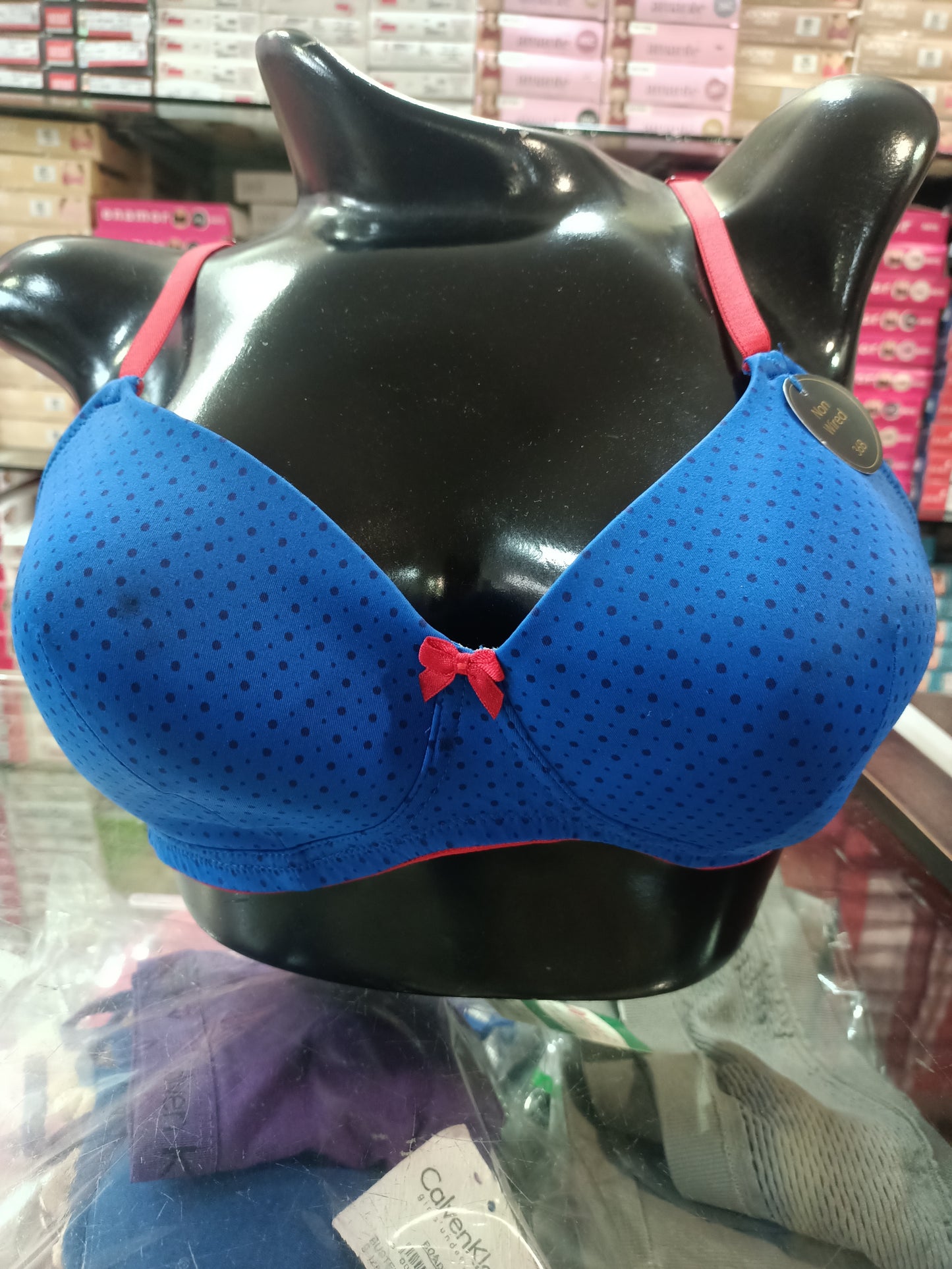 Amante Lightly Padded Bra BCDD01