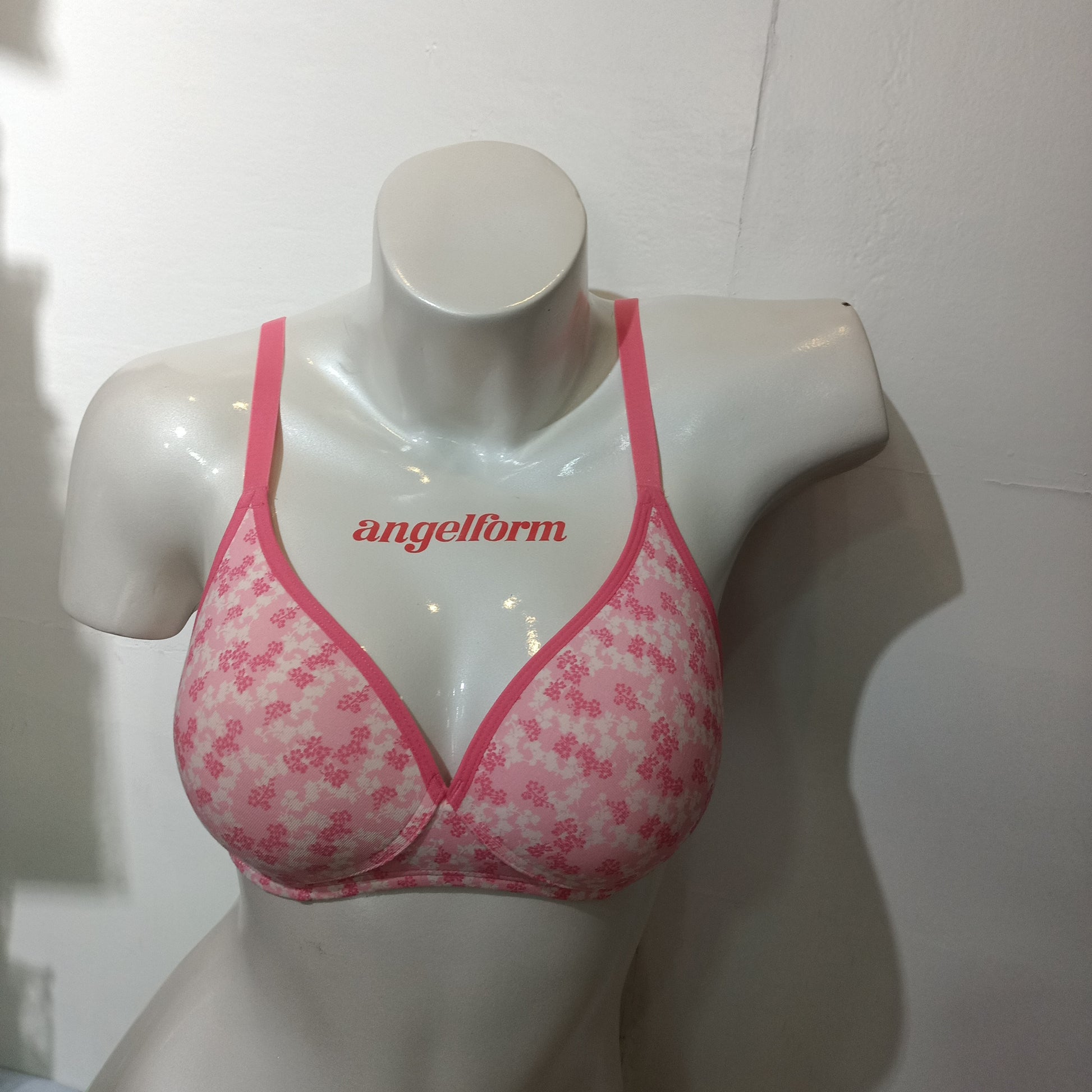 AO39 Enamor Non Padded, non wired, non wired bra - bare essentials